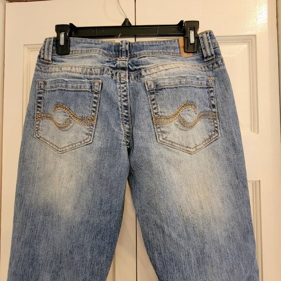 Maurices Morgan New Boot Style Jeans, Size 5/6 R - Picture 4 of 7
